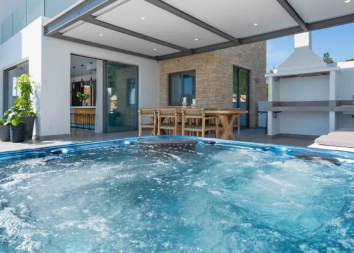 Elea Silver Vilă Peyia